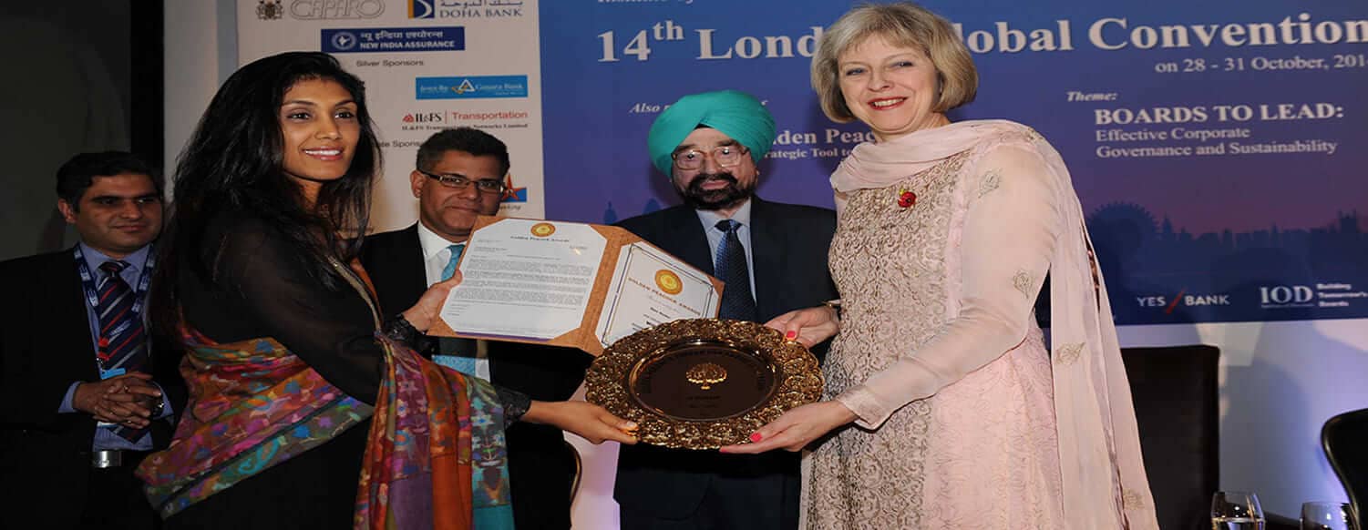 >Roshni Nadar, Chairperson of HCL Technologies receiving the Golden Peacock Award for Social Leadership in London